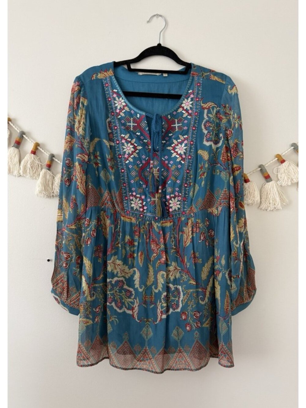 Soft Surroundings Mirapani Embroidered Tassel V-neck Tunic Top Paisley Indie L